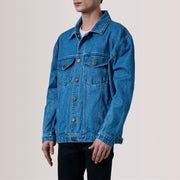 
Eddie Dark Azul Oversized Denim Trucker Jaqueta de Couro para Homem For Men - Vista lateral mostrando o corte ergonómico de mangas