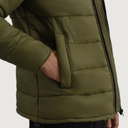 
Vista interior Showing Quilted Viscose Lining & Dois bolsos interiores funcionais