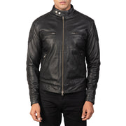 
Vista detalhada of Band with snap buttons & Zipper Hardware on Gatsby Quilted Black Leather Biker Jacket