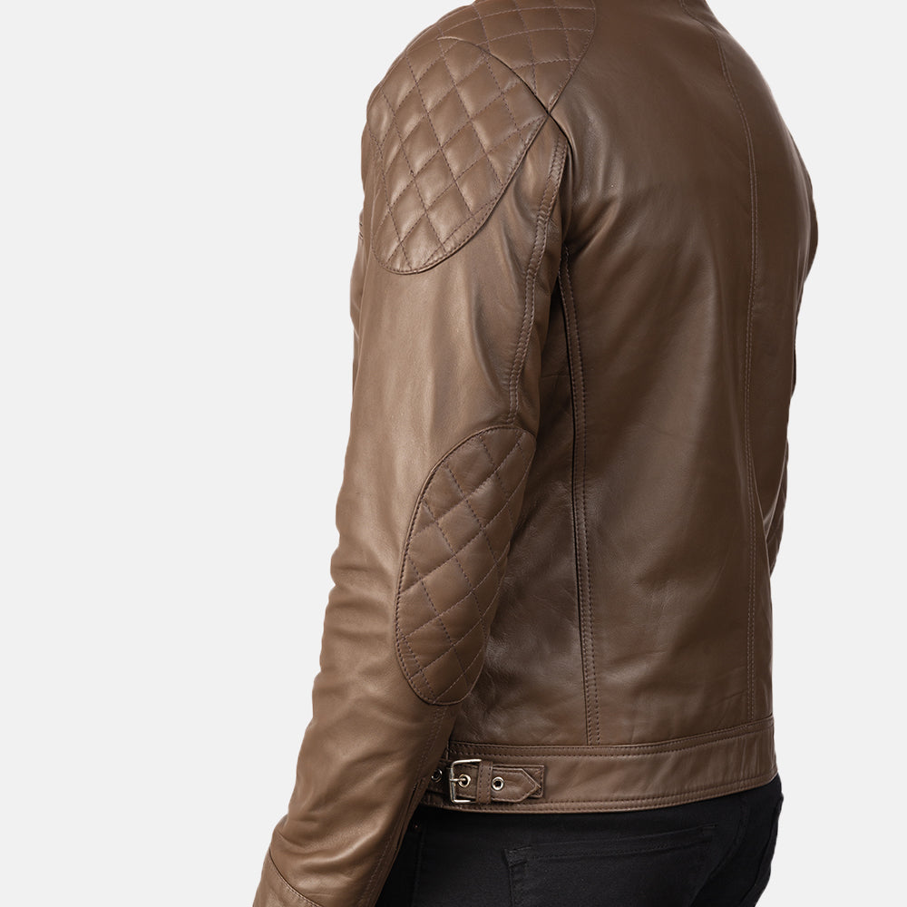 
Vista interior Showing Quilted Polyester Lining & Dois bolsos interiores funcionais