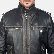 
Glen Street Preto Jaqueta Bomber de Couro para Homem - Vista lateral mostrando o corte ergonómico de mangas