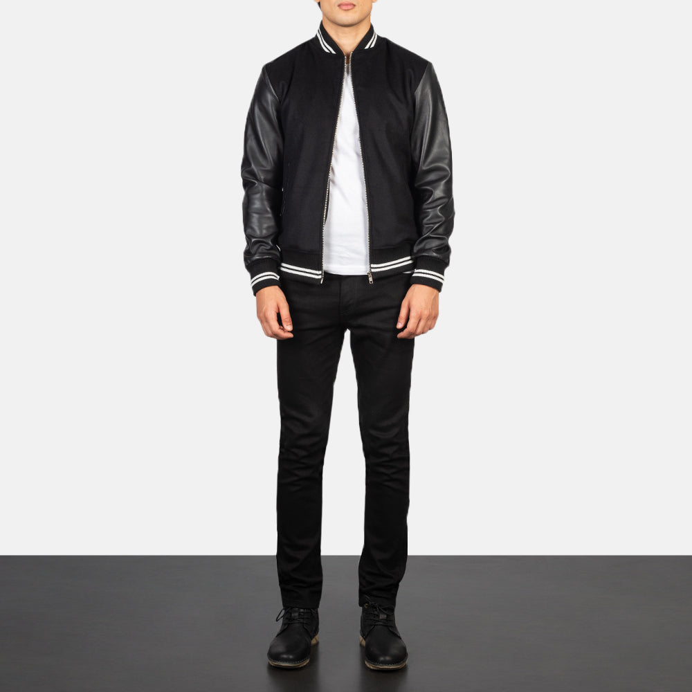 Close-Up Detail of Knit Rib &amp; zipper Hardware on Harrison Preto Hybrid Varsity Blusão de Couro para Homem