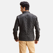 
Vista interior Showing Quilted Viscose lining & Dois bolsos interiores funcionais