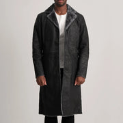 
Kolby Distressed Black Shearling Long Coat in Distressed Black Sheepskin Snuffed - Vista frontal e silhueta ajustada | Comprar online
