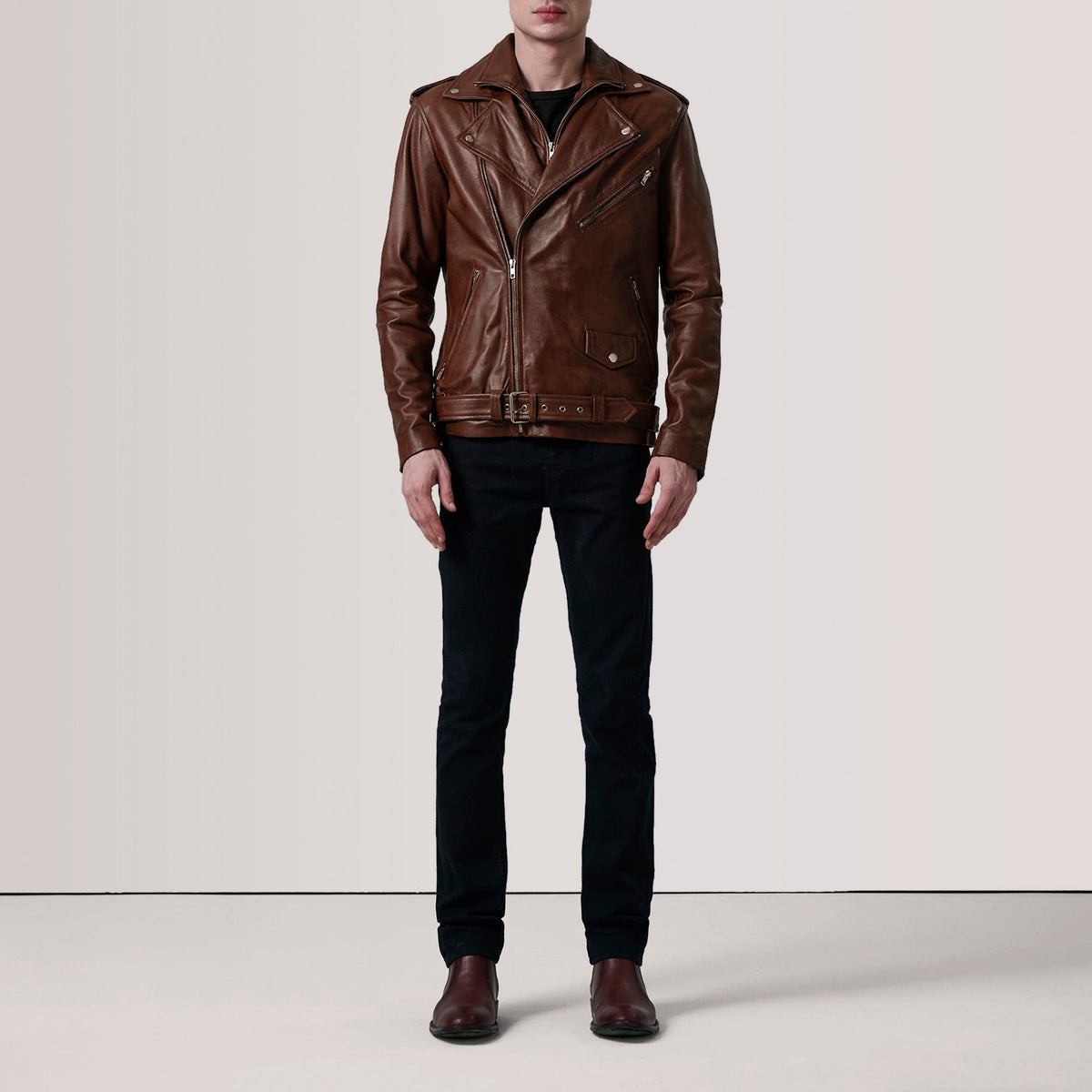 
Distressed Brown Sheepskin Burnished Biker Jacket - Vista traseira com ombros definidos e bainha impecável