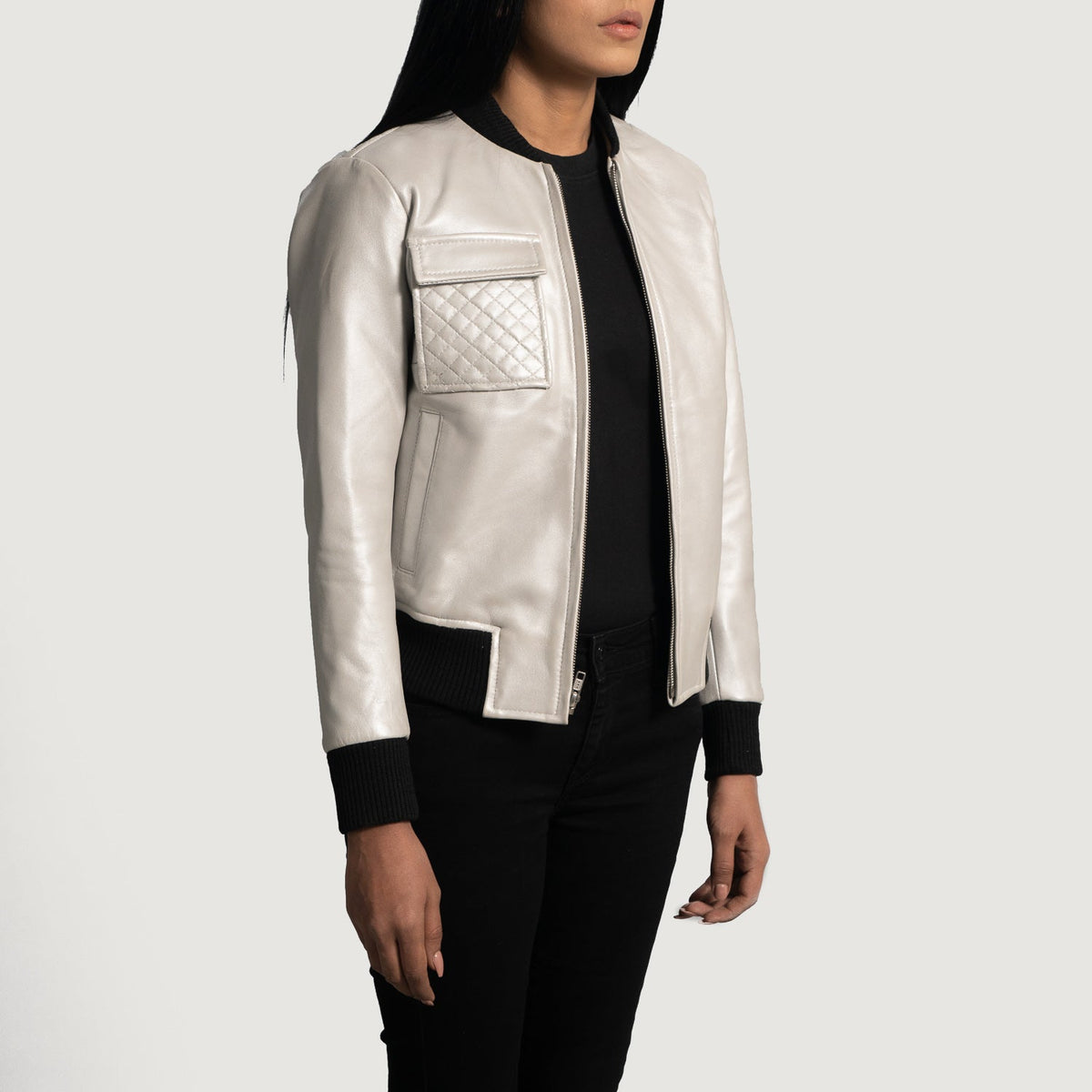Women's Lana Silver Blusão Bomber de Couro para Mulher - Lateral Side Profile View Showing Sleeve Cut &amp; Athletic Taper Fit