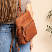Floran Full-Grain Leather Backpack para Mulher – alternate product view 2