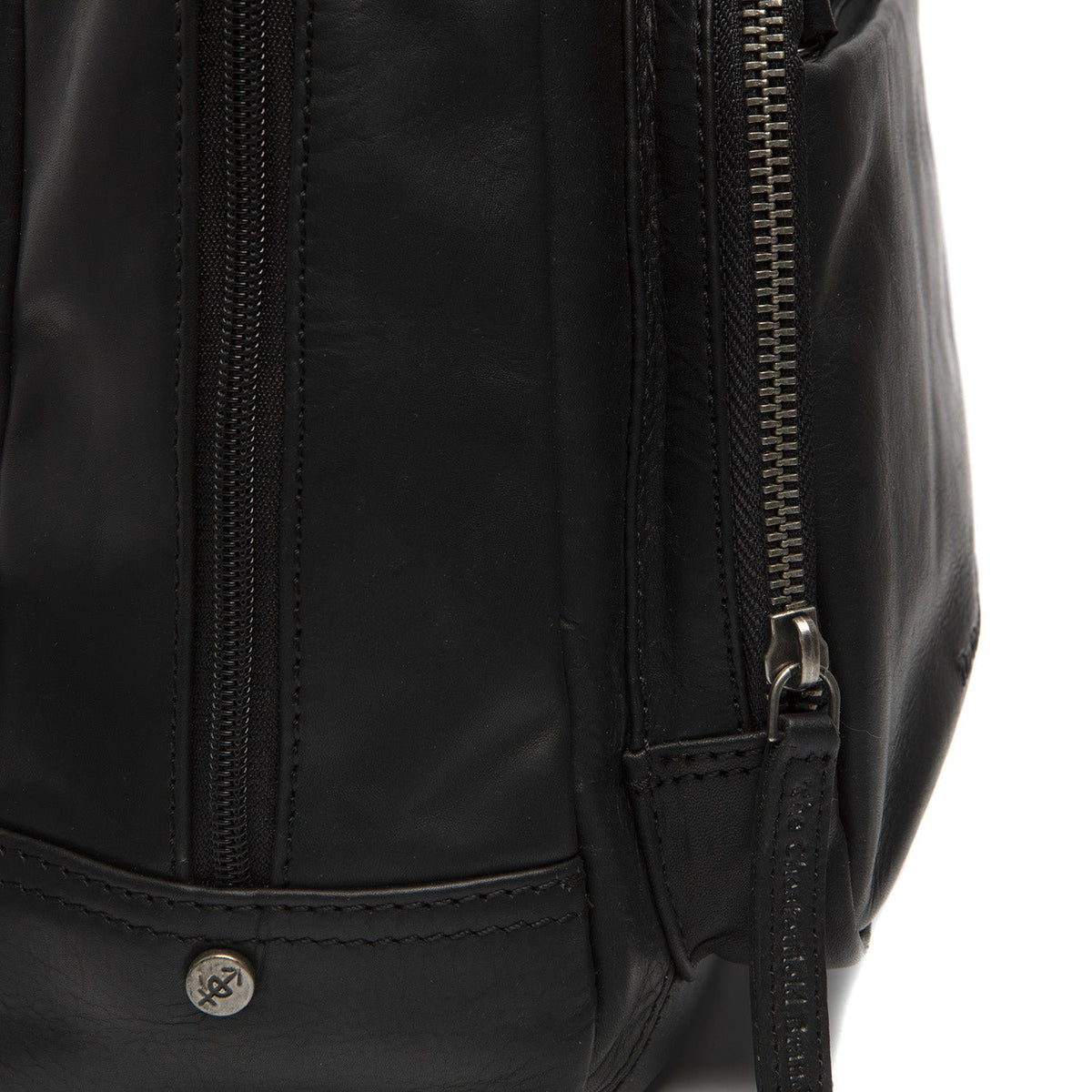 Santana Full-Grain Leather Backpack para Mulher - Structured Side Profile Showing Gusset Depth &amp; Expansion Capacity