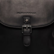 Vermont Full-Grain Leather Backpack para Mulher - Structured Side Profile Showing Gusset Depth &amp; Expansion Capacity