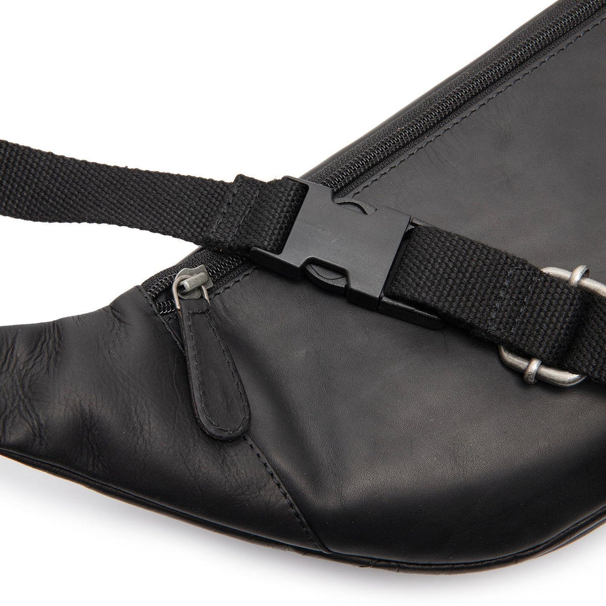 
Solid Antique Brass Hardware & Heavy-Duty Dual Zipper Detail on Vernio Bolsa de cintura em couro