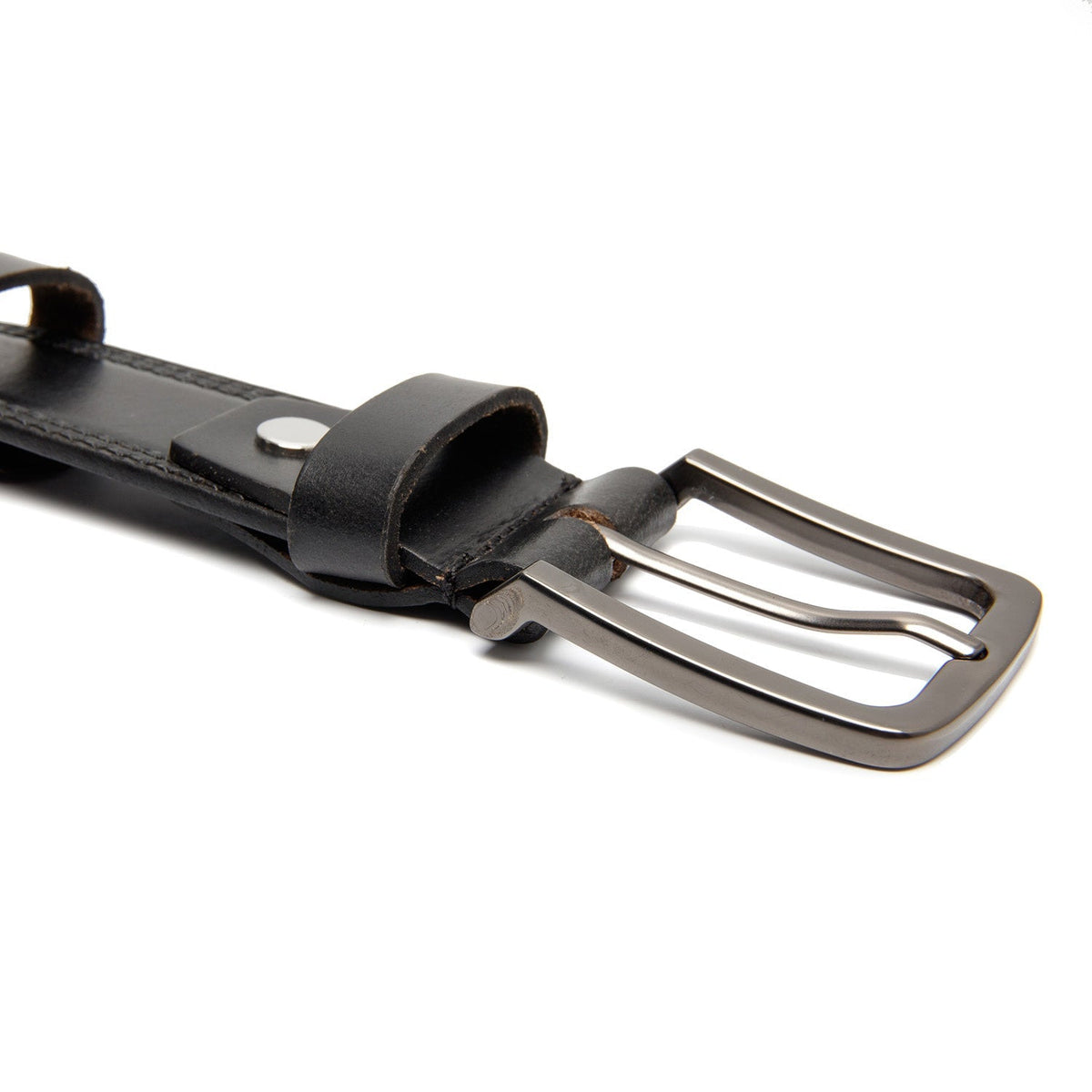 
Classic 100% Full-Grain leather Belt - Perspetiva traseira com alças de couro reforçadas