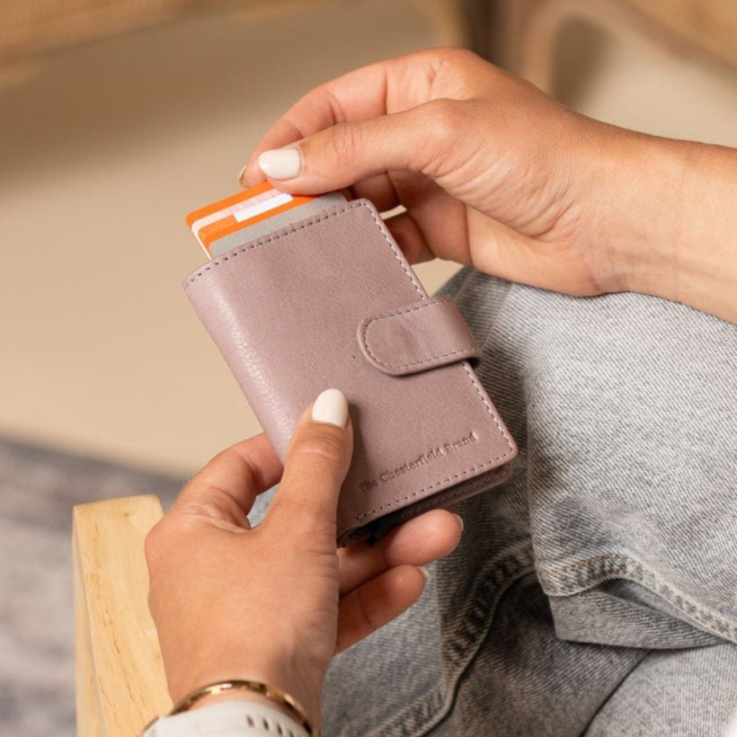 Kaunas Full-Grain Leather Card Holder para Mulher