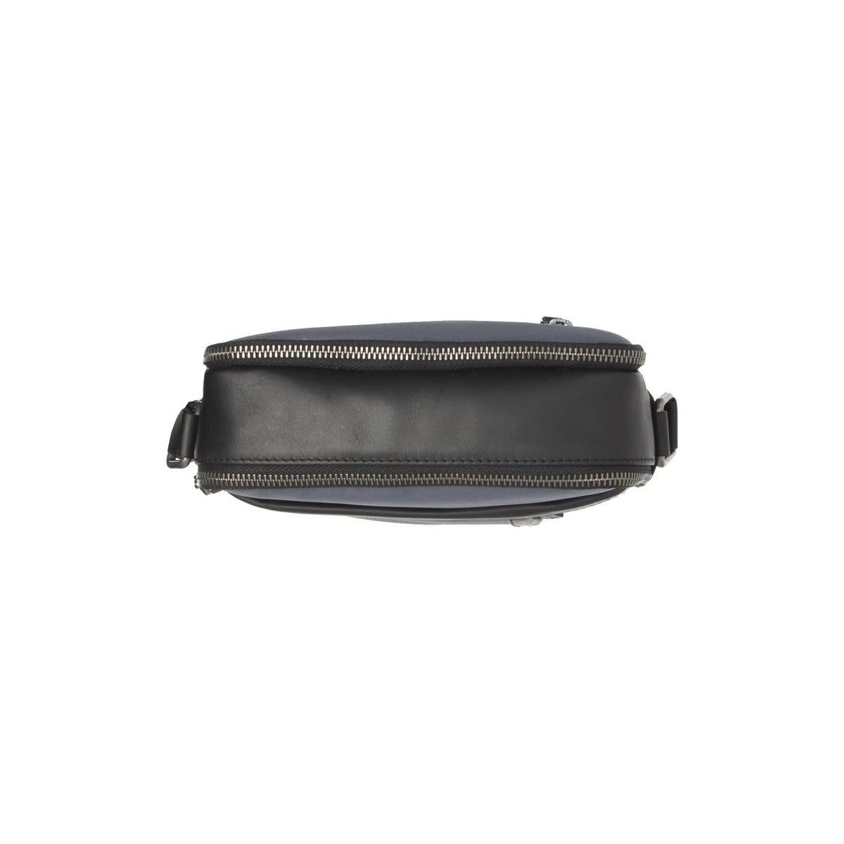 Arendal Full-Grain Leather Crossbody Bag para Homem - Structured Side Profile Showing Gusset Depth &amp; Expansion Capacity