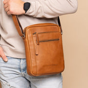 
Dessau Mala a tiracolo em couro – alternate product view 2