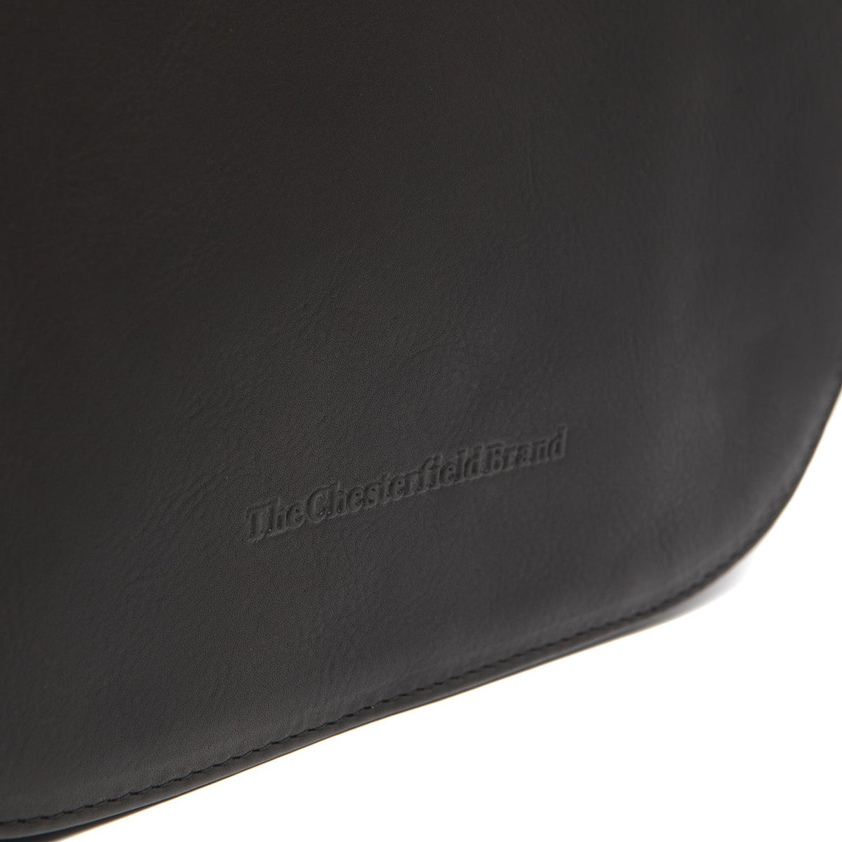 Solid Antique Brass Hardware &amp; Heavy-Duty Dual Zipper Detail on Millie Full-Grain Leather Crossbody Bag para Mulher