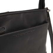 Solid Antique Brass Hardware &amp; Heavy-Duty Dual Zipper Detail on Salerno Full-Grain Leather Crossbody Bag para Mulher
