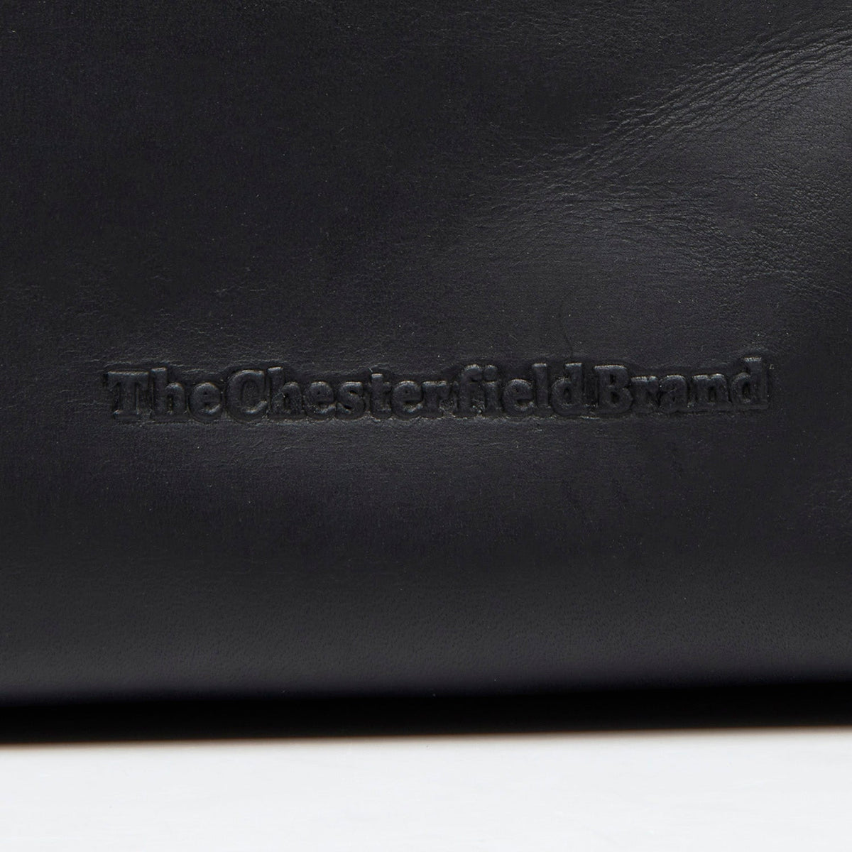 Authentic 100% Full-Grain Leather Grain Texture &amp; Heavy-Duty Seam Stitching Detail