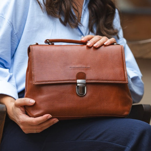 Renata Full-Grain Leather Handbag para Mulher – alternate product view 2