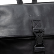 Solid Antique Brass Hardware &amp; Heavy-Duty Dual Zipper Detail on Trondheim Full-Grain Leather Laptop Backpack para Mulher