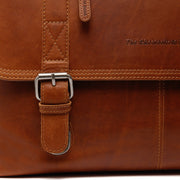 Solid Antique Brass Hardware &amp; Heavy-Duty Dual Zipper Detail on Imperia Full-Grain Leather Laptop Bag para Homem