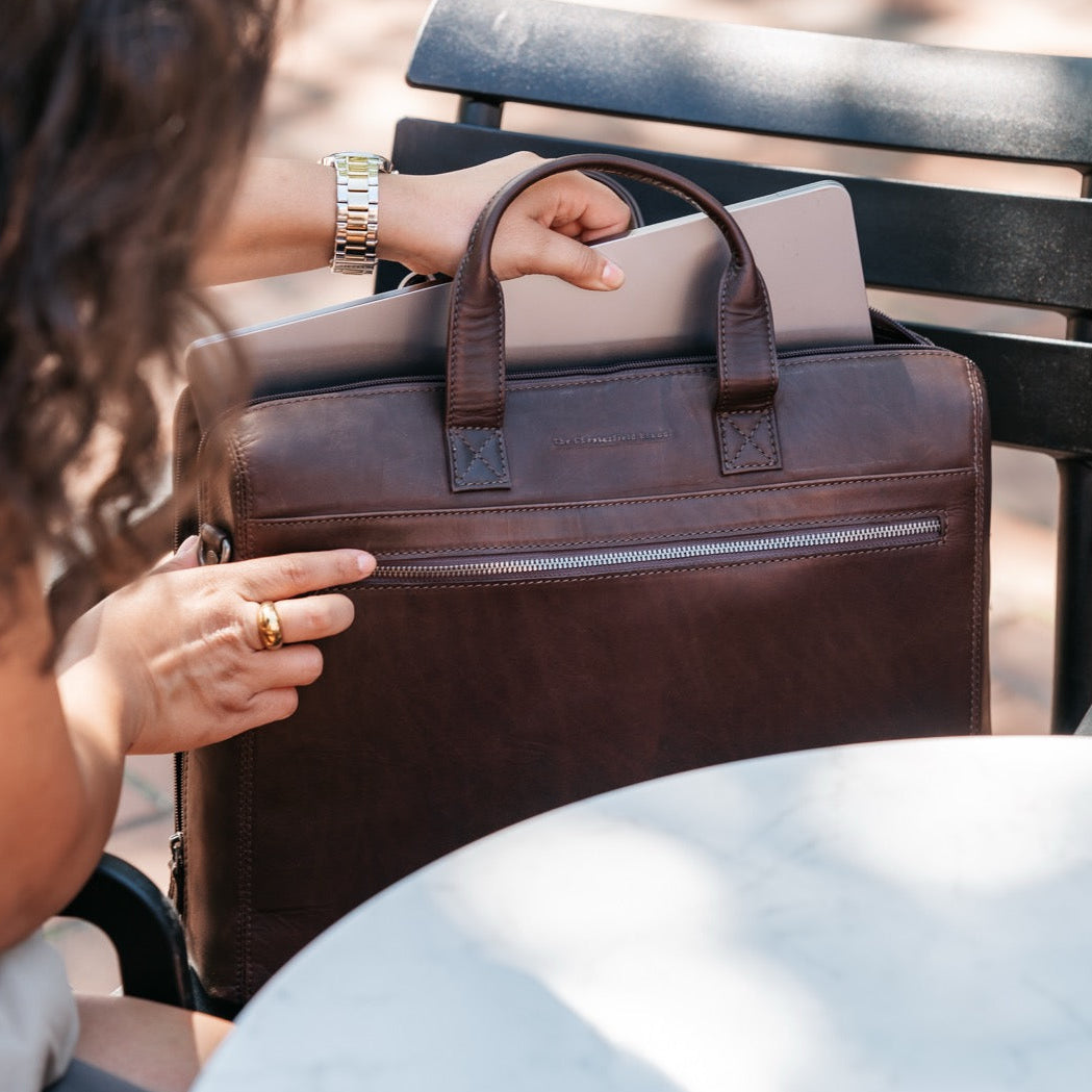 Levanto Full-Grain Leather Laptop Bag para Mulher – alternate product view 2