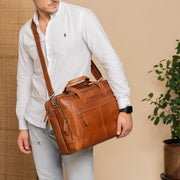 Ryan Full-Grain Leather Laptop Bag para Homem – alternate product view 3