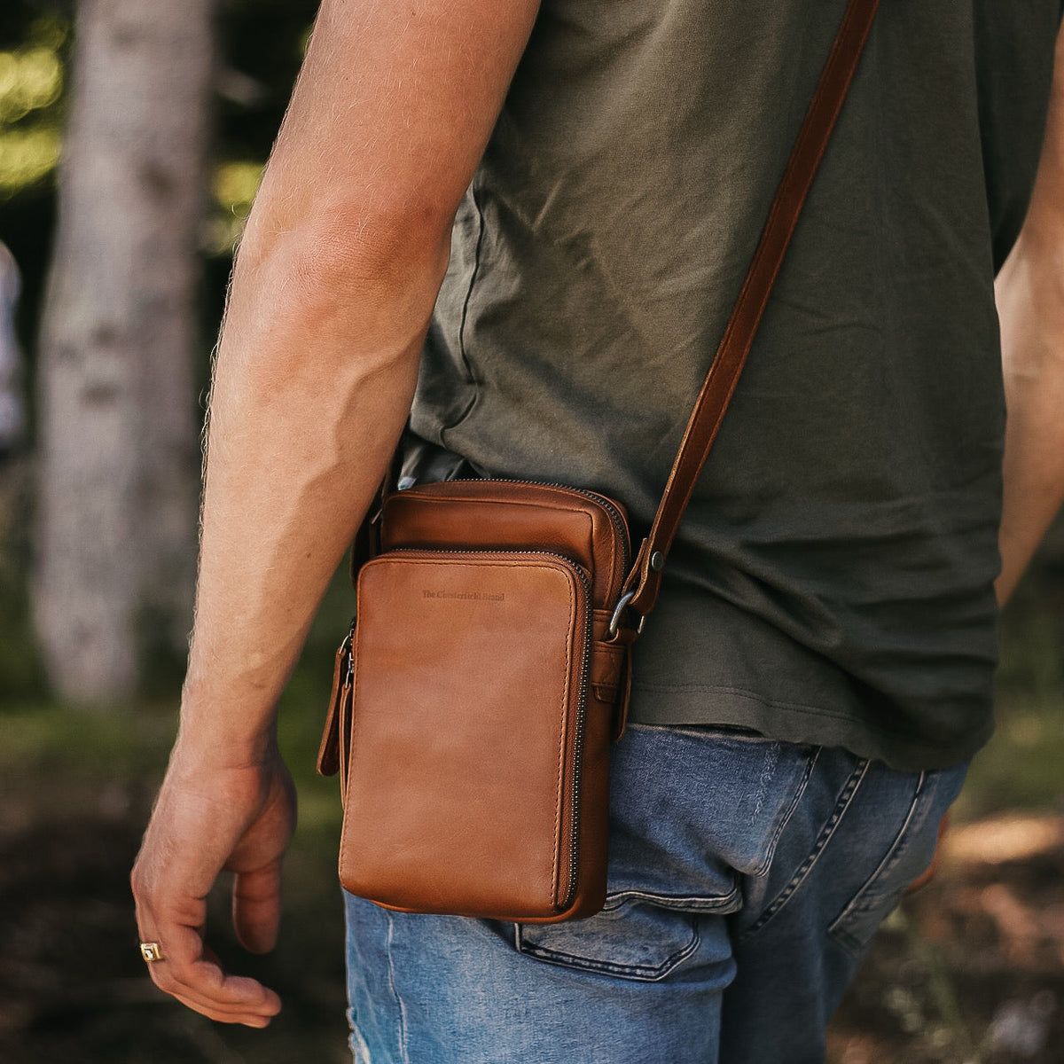 Hamilton Full-Grain Leather Phone Bag para Mulher – alternate product view 3