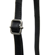 Tailored Rib Cuffs &amp; Hem Craftsmanship Construction Detail on Langley Full-Grain Leather Phone Bag para Mulher