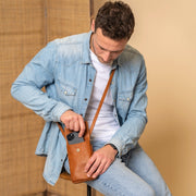 Langley Full-Grain Leather Phone Bag para Mulher – alternate product view 3