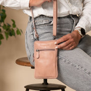 Salta Full-Grain Leather Phone Bag para Mulher – alternate product view 2