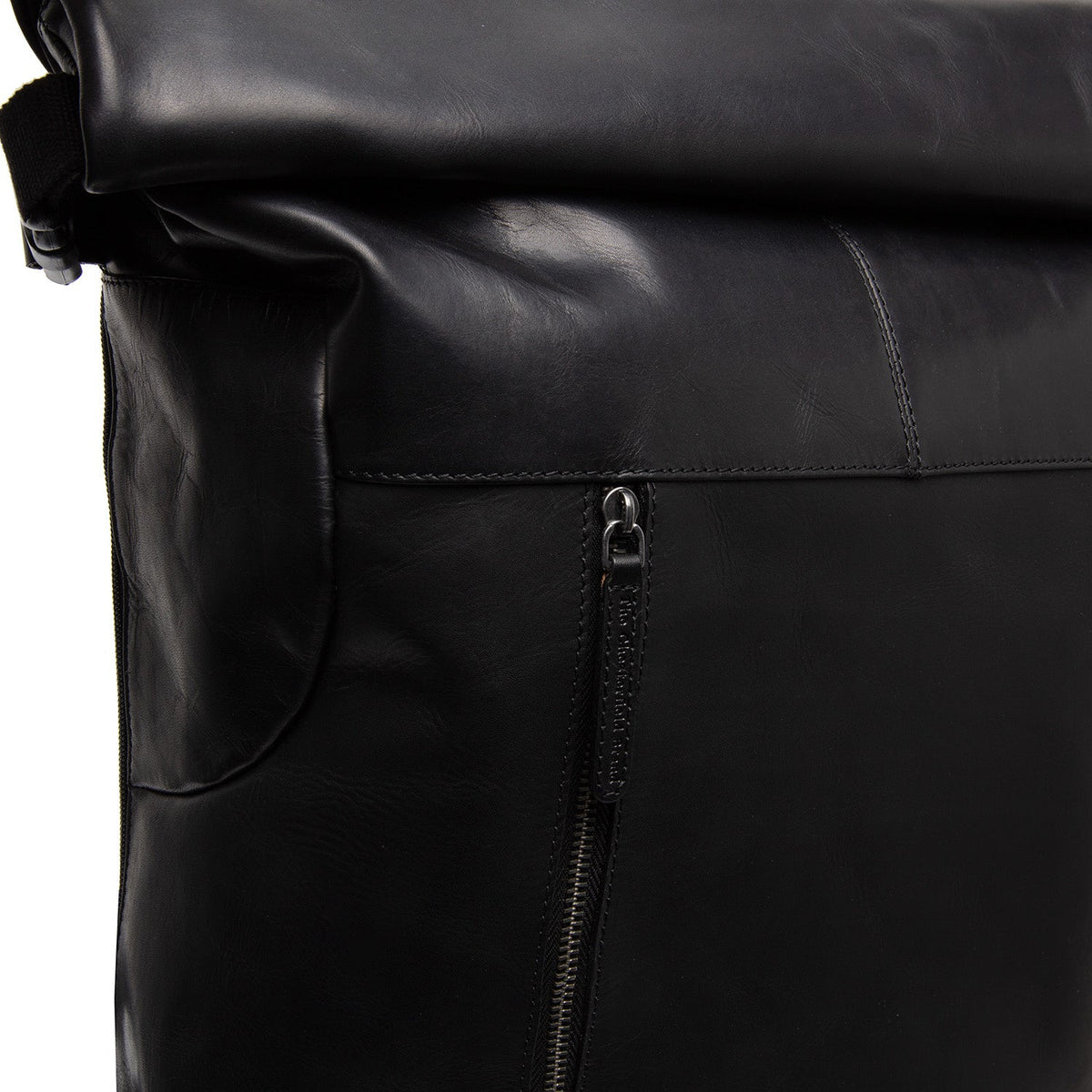 Liverpool Full-Grain Leather Roll-top Backpack para Mulher - Structured Side Profile Showing Gusset Depth &amp; Expansion Capacity