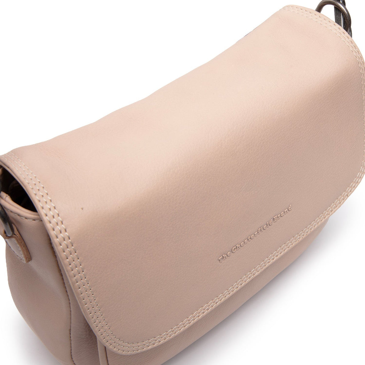 Solid Antique Brass Hardware &amp; Heavy-Duty Dual Zipper Detail on Miloa Full-Grain Leather Shoulder Bag para Mulher