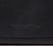 
Classic 100% Full-Grain leather Bag - Perspetiva traseira com alças de couro reforçadas