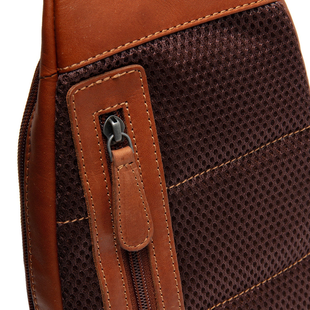 Cognac Leather Sling Bag Bowey para Mulher, detail view 5