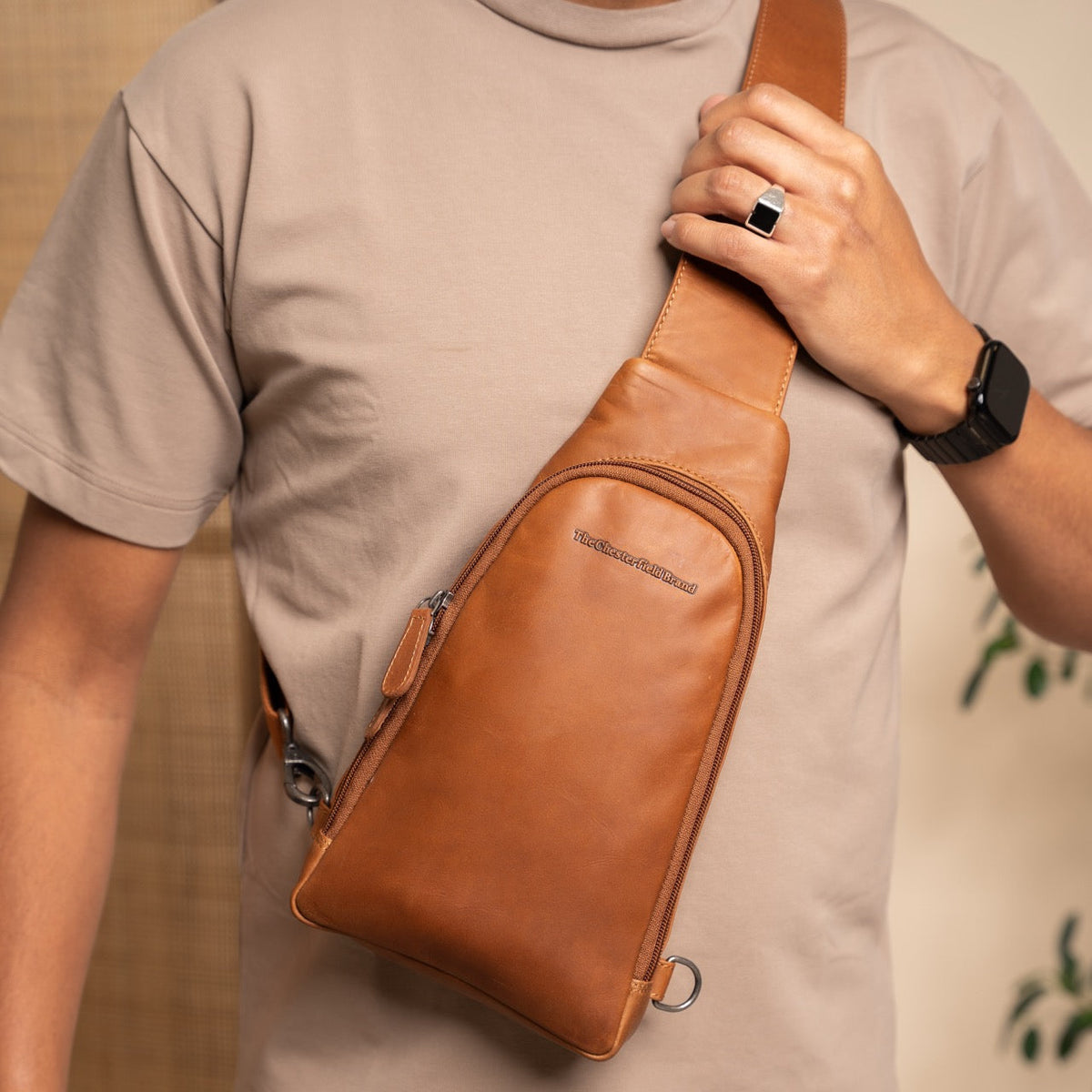 Leather Sling Bag Bowey para Mulher – alternate product view 3