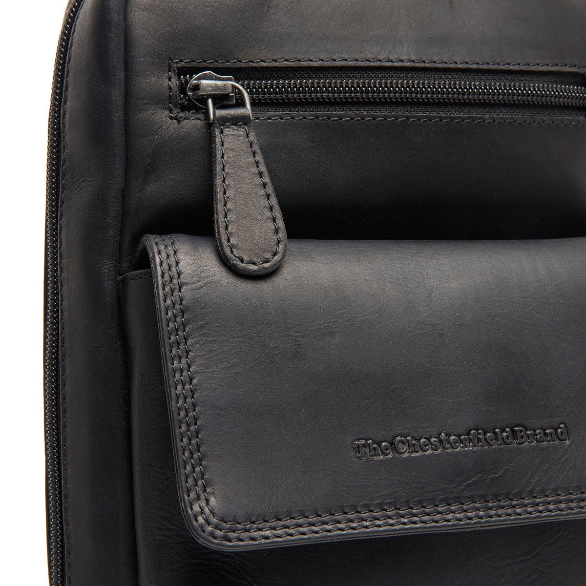 
Leather Sling Bag Turelle - Perfil lateral estruturado com fole espaçoso
