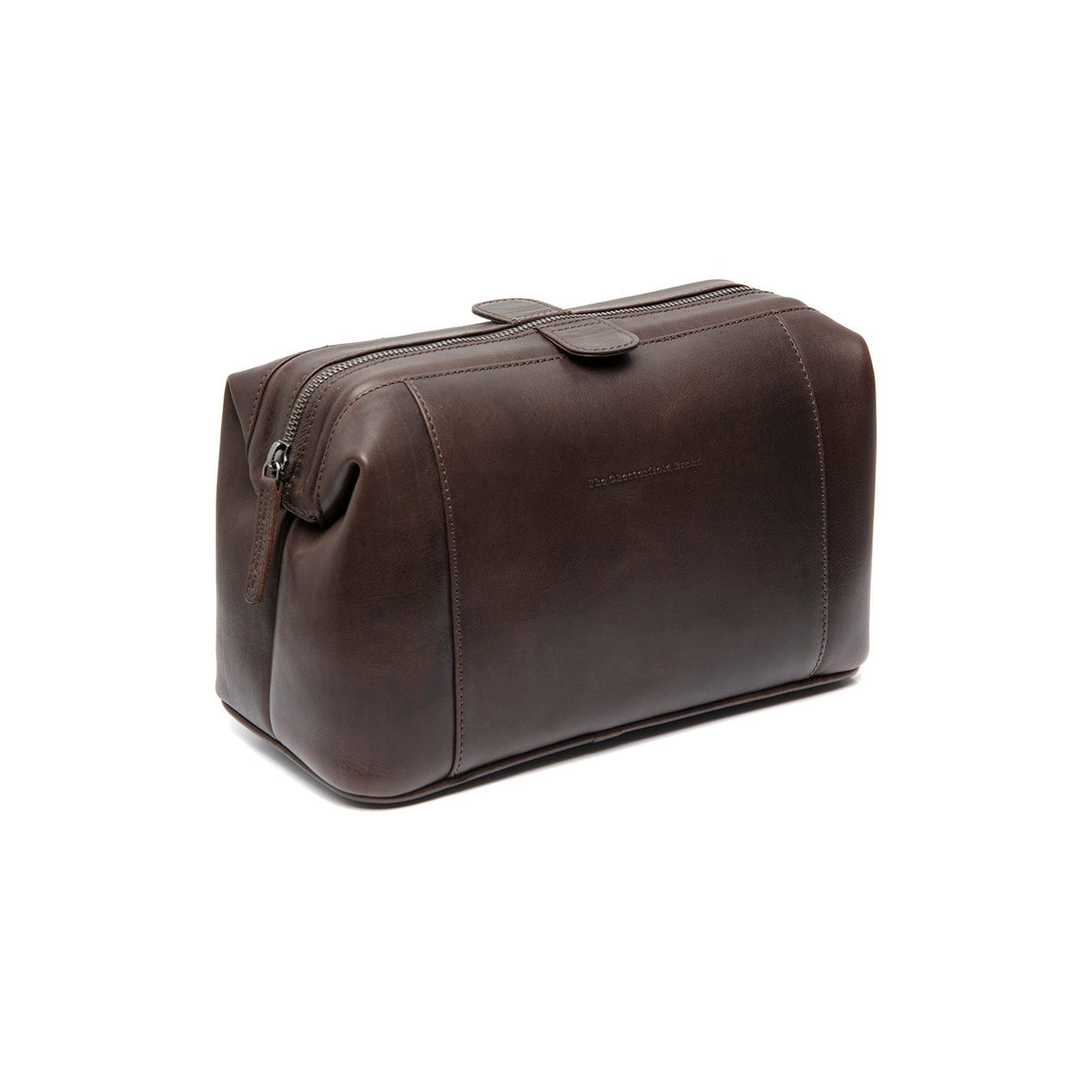 Styled Fit Perspective of Biassa Full-Grain Leather Toiletry Bag para Mulher on Model - Natural Daylight Drape