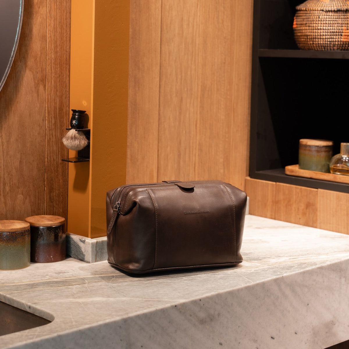 Biassa Full-Grain Leather Toiletry Bag para Mulher – alternate product view 2