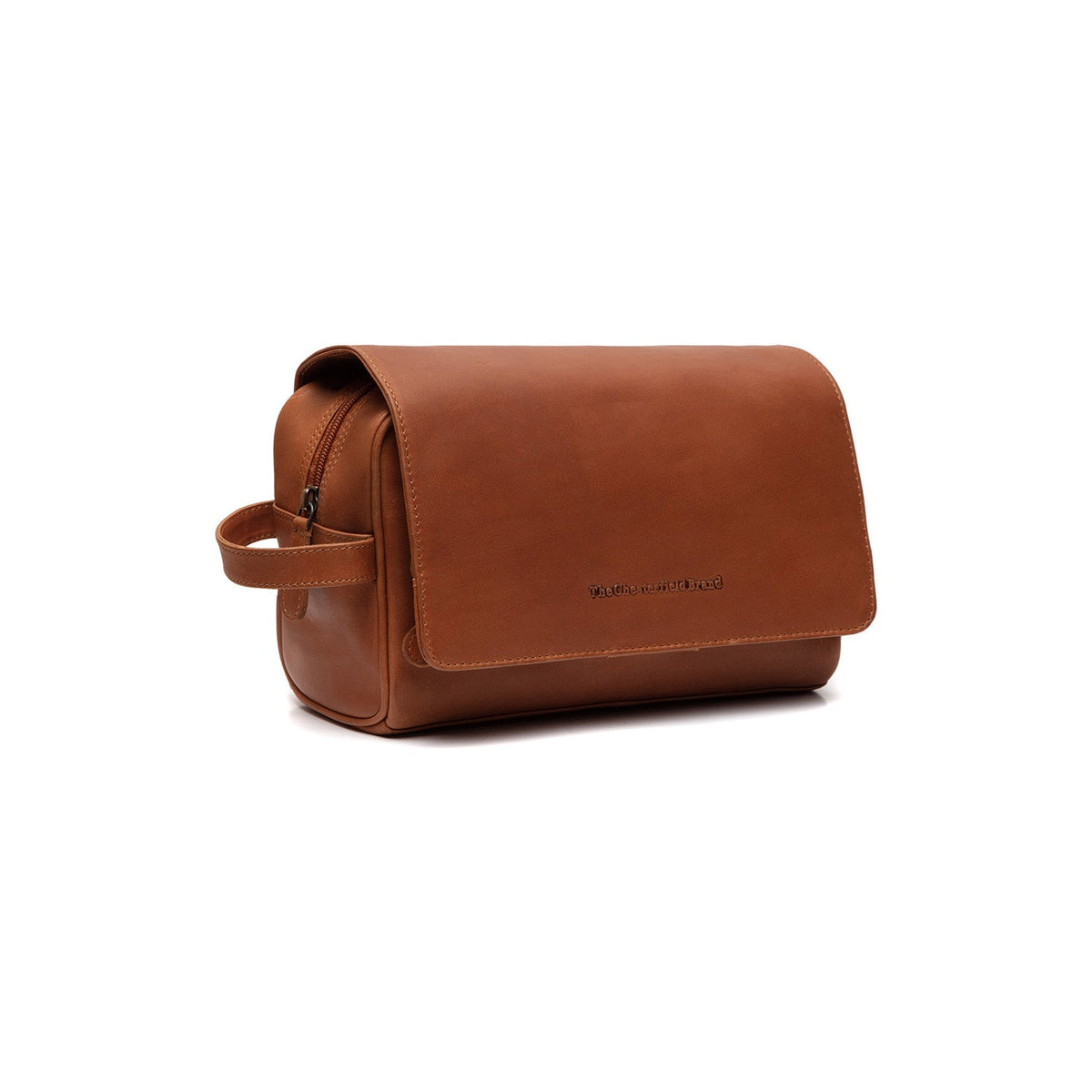 Styled Fit Perspective of Rosario Full-Grain Leather Toiletry Bag para Mulher on Model - Natural Daylight Drape