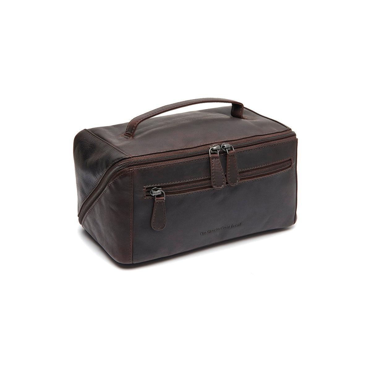 Styled Fit Perspective of Trevia Full-Grain Leather Toiletry Bag para Mulher on Model - Natural Daylight Drape