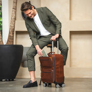 Leather Trolley San Marino para Mulher - Lateral Side Profile View Showing Sleeve Cut &amp; Athletic Taper Fit
