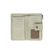 Solid Antique Brass Hardware &amp; Heavy-Duty Dual Zipper Detail on Fresno Full-Grain Leather Wallet para Mulher