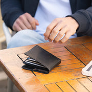 Ralph Full-Grain Leather Wallet para Homem - Structured Side Profile Showing Gusset Depth &amp; Expansion Capacity