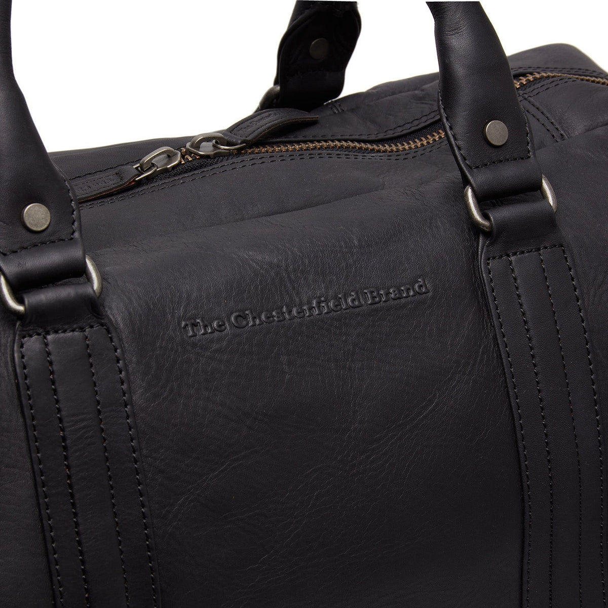 Solid Antique Brass Hardware &amp; Heavy-Duty Dual Zipper Detail on Perth Full-Grain Leather Weekender Bag para Mulher
