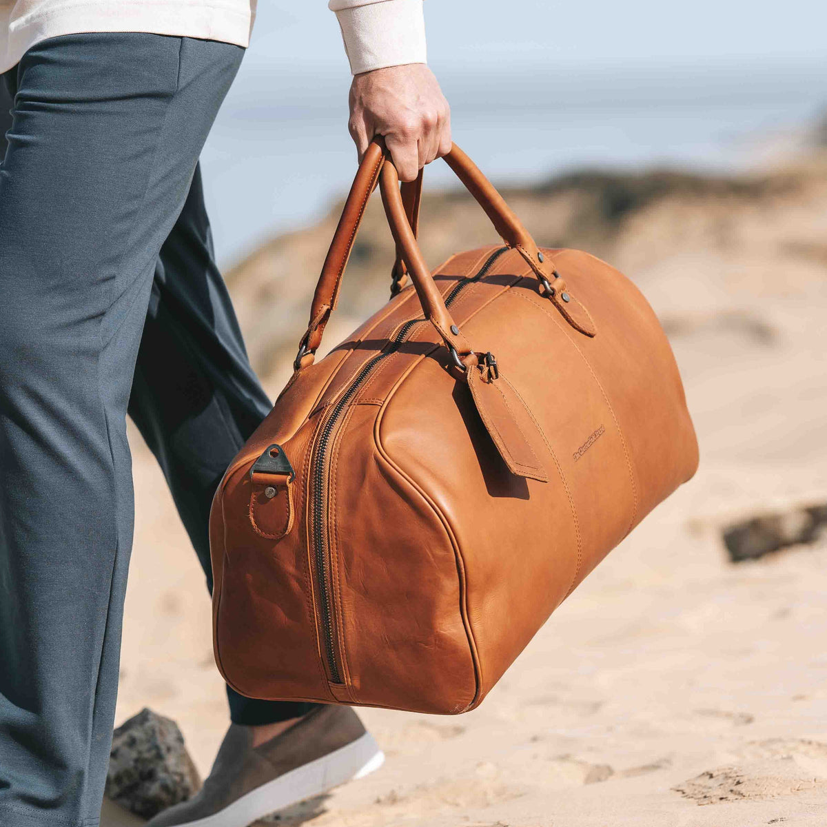 William Full-Grain Leather Weekender Bag para Mulher – alternate product view 2