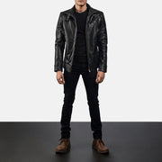 Men's Legacy Preto Blusão Biker de Couro para Homem - Lateral Side Profile View Showing Sleeve Cut &amp; Athletic Taper Fit