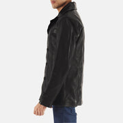 Close-Up Detail of Notch &amp; Button Hardware on Leo Preto Casaco de Couro para Homem
