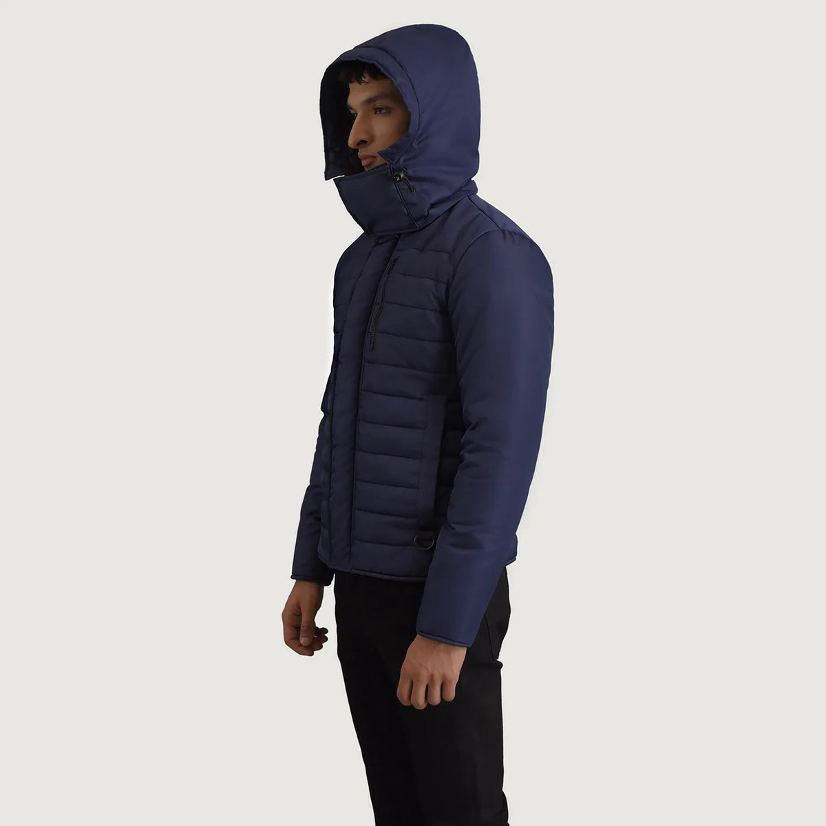 
Blue Full-Grain Leather Hooded Jacket - Vista traseira com ombros definidos e bainha impecável