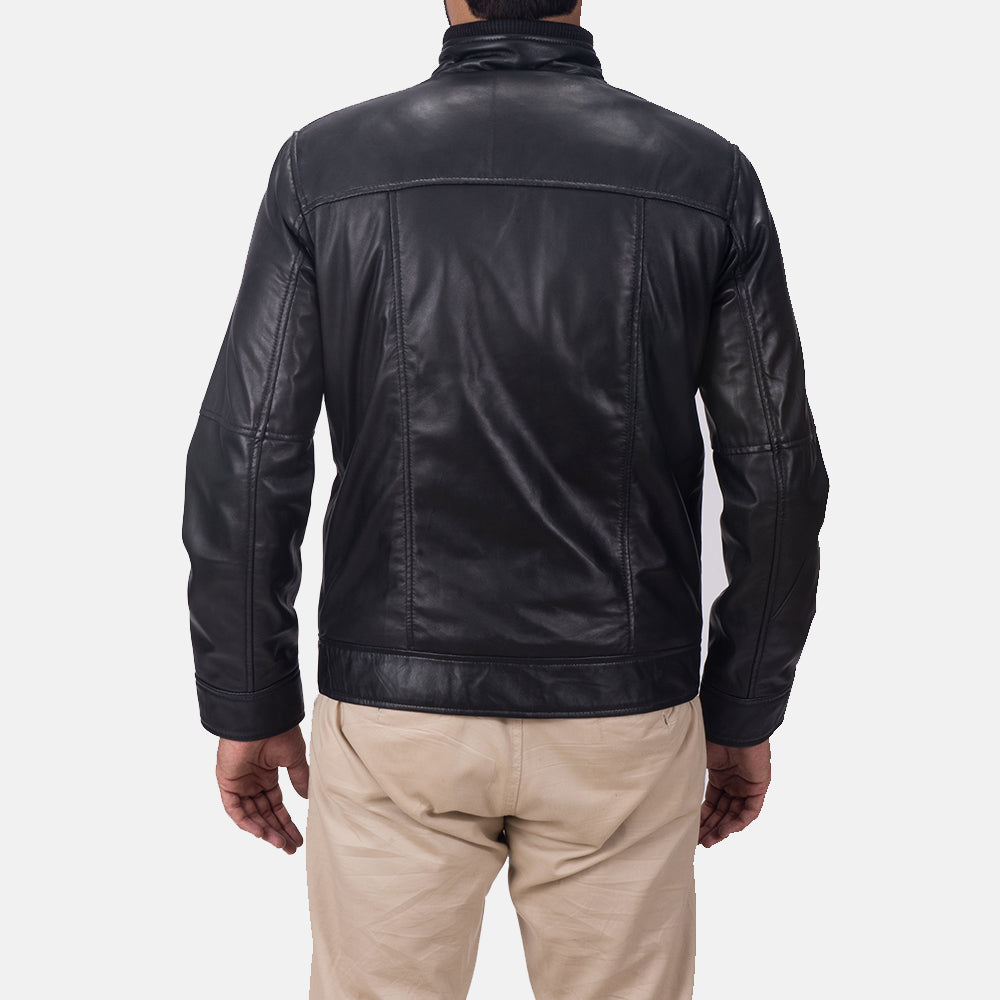 
Vista detalhada of Band & Zipper Hardware on Maurice Preto Jaqueta de Couro para Homem