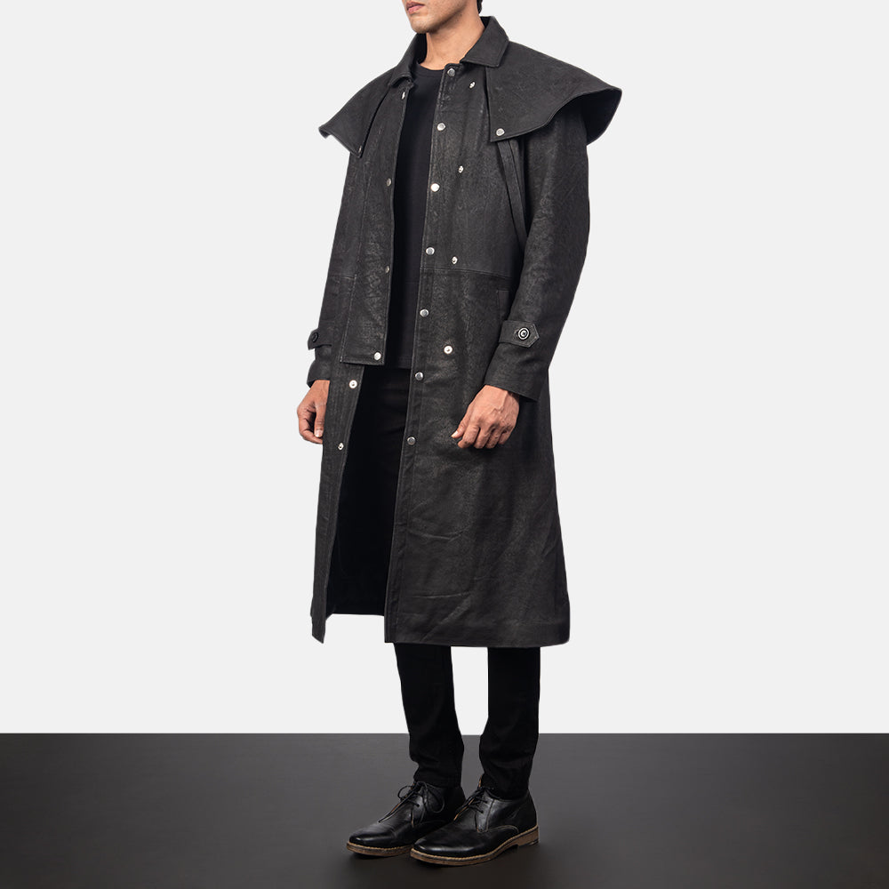 
Distressed Black Sheepskin Snuffed Trench Coat - Vista traseira com ombros definidos e bainha impecável